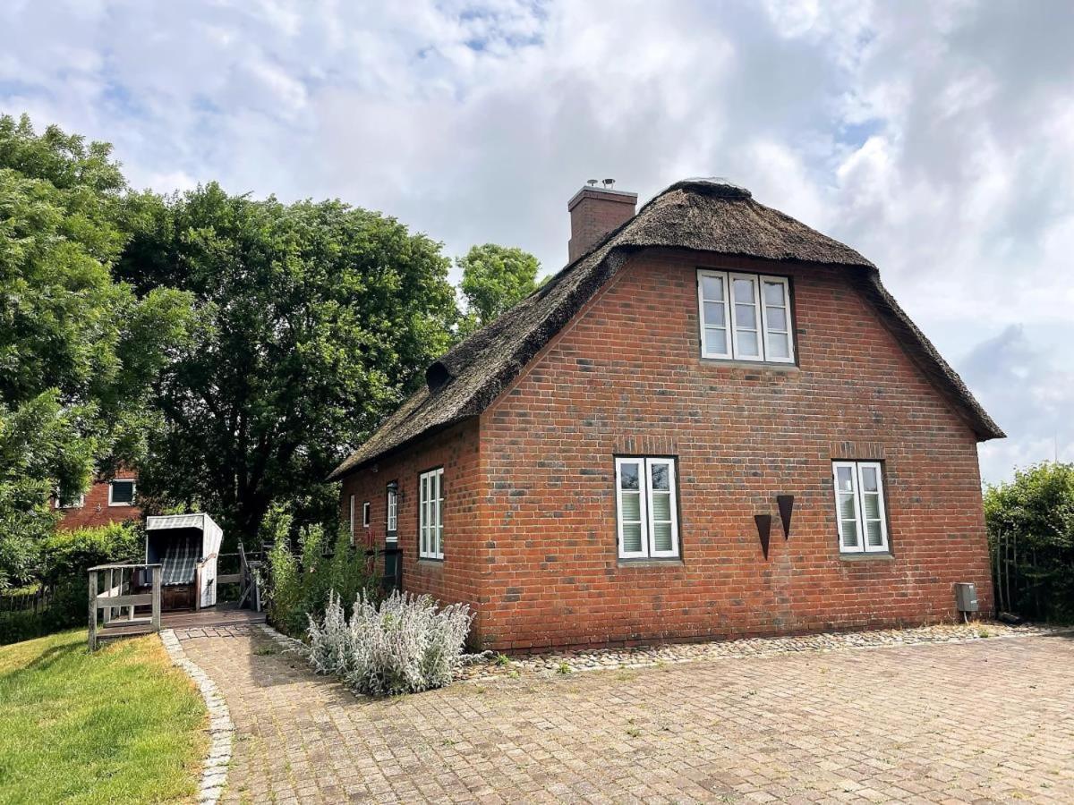 Das Puppenhaus, Reetdach, Sauna, Kamin, Eingezaeunt, Badewanne, Haustiere Willkommen Emmelsbull-Horsbull Luaran gambar